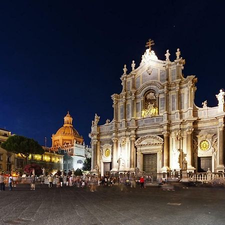 Sake Family Suite - Xl Apartment In The Heart Of The City Catania Exterior photo