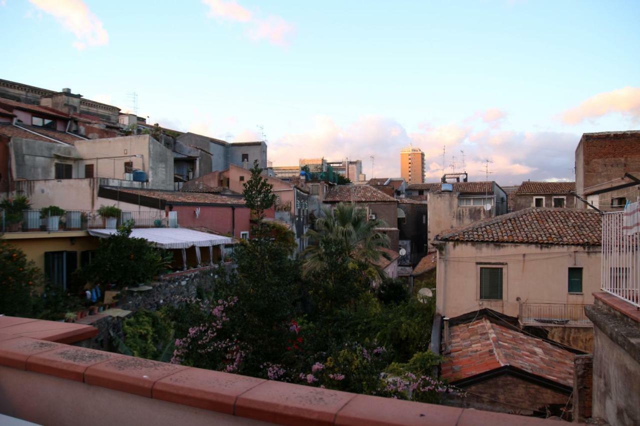 Sake Family Suite - Xl Apartment In The Heart Of The City Catania Exterior photo