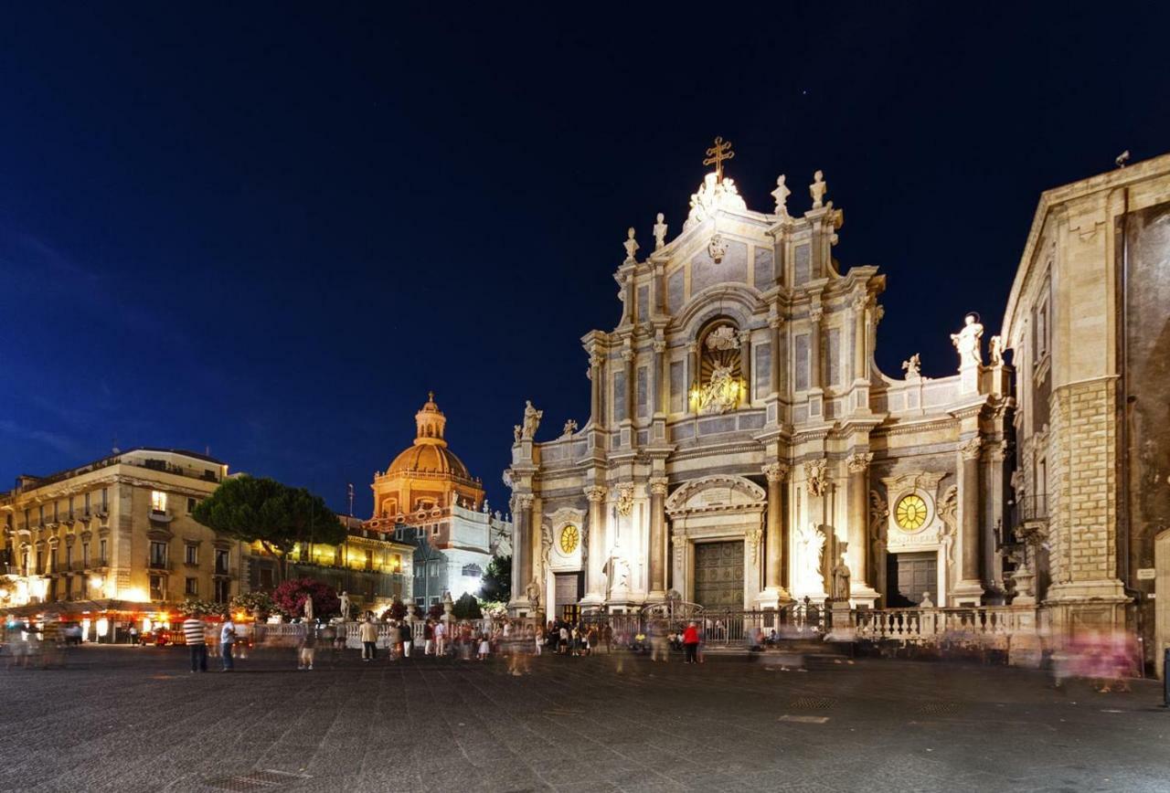 Sake Family Suite - Xl Apartment In The Heart Of The City Catania Exterior photo